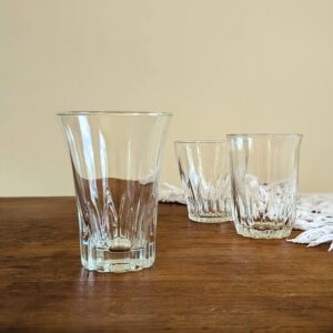 verre vintage dépareillé sans pied